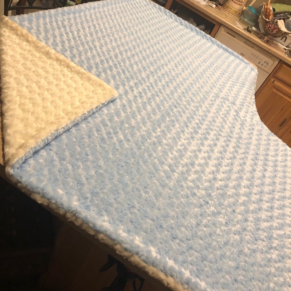 Hand made blanket - Picture 2 of 3
